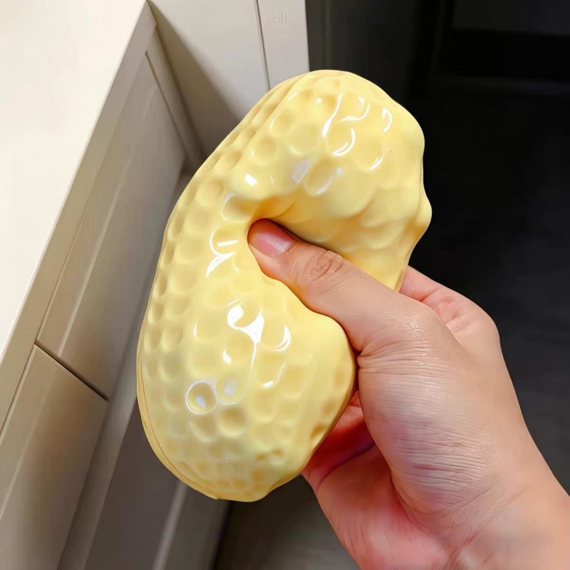 Auf Lager: Erdnuss-Stressball, – Vinyl Figure Blank Bewertung und Preis
