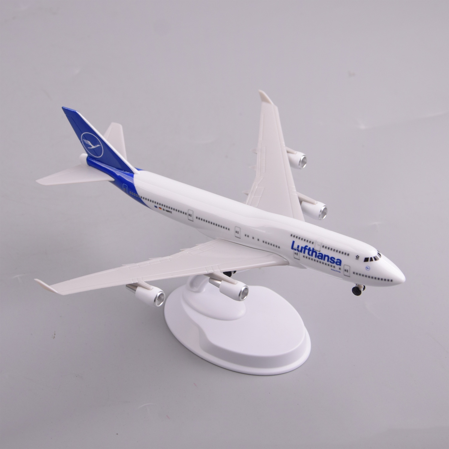 Maßstabsgetreues Flugzeugmodel – Model Airplane Plastic Bewertung und Preis